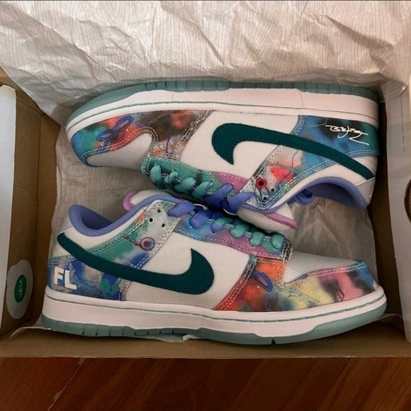 Nike SB Dunk Low "Futura Labs Bleached Aqua" 2024 - Size 11 - Picture 2 of 14